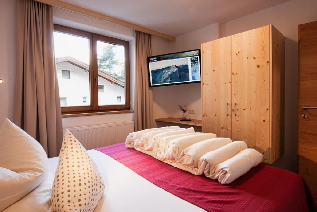 Falkner Appartement Resort Λάνγκενφελντ Δωμάτιο φωτογραφία