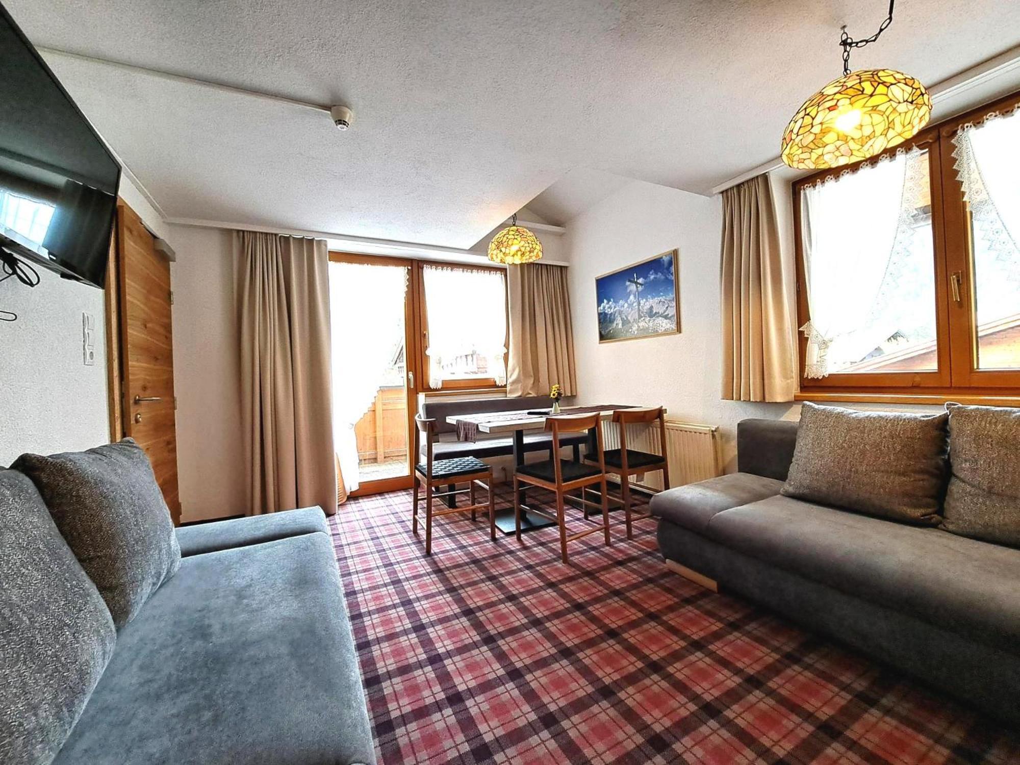 Falkner Appartement Resort Λάνγκενφελντ Εξωτερικό φωτογραφία
