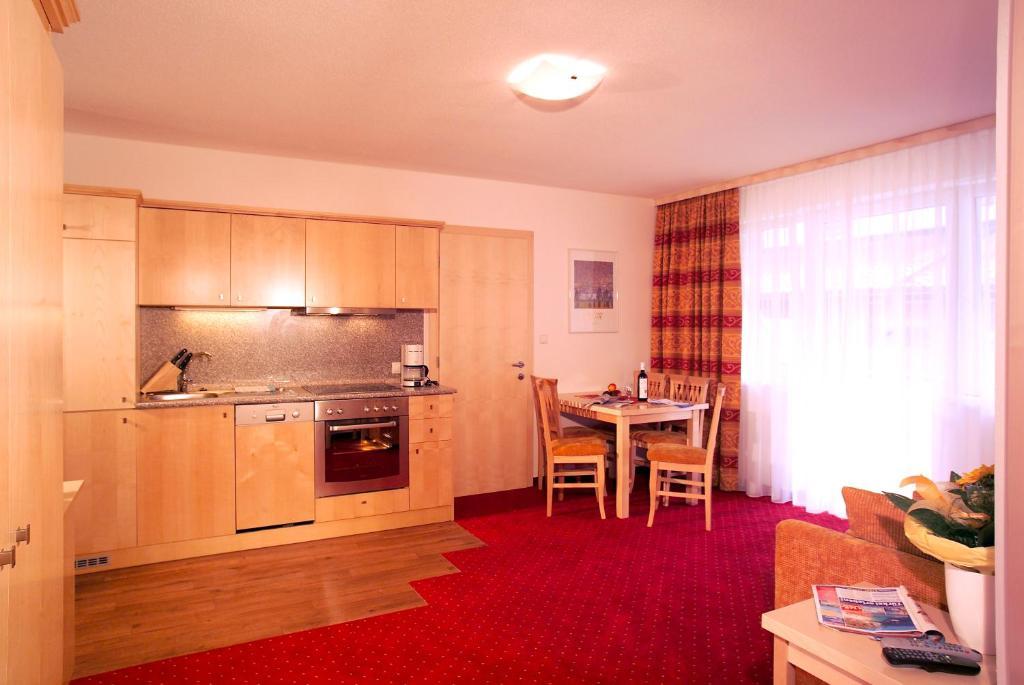 Falkner Appartement Resort Λάνγκενφελντ Δωμάτιο φωτογραφία