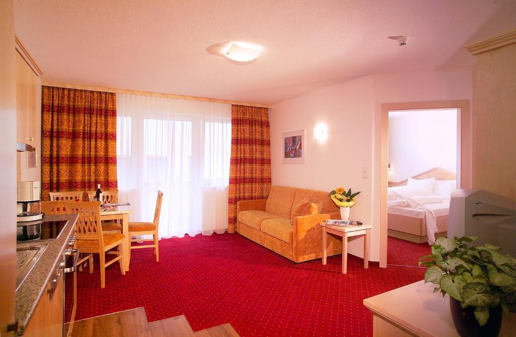 Falkner Appartement Resort Λάνγκενφελντ Δωμάτιο φωτογραφία