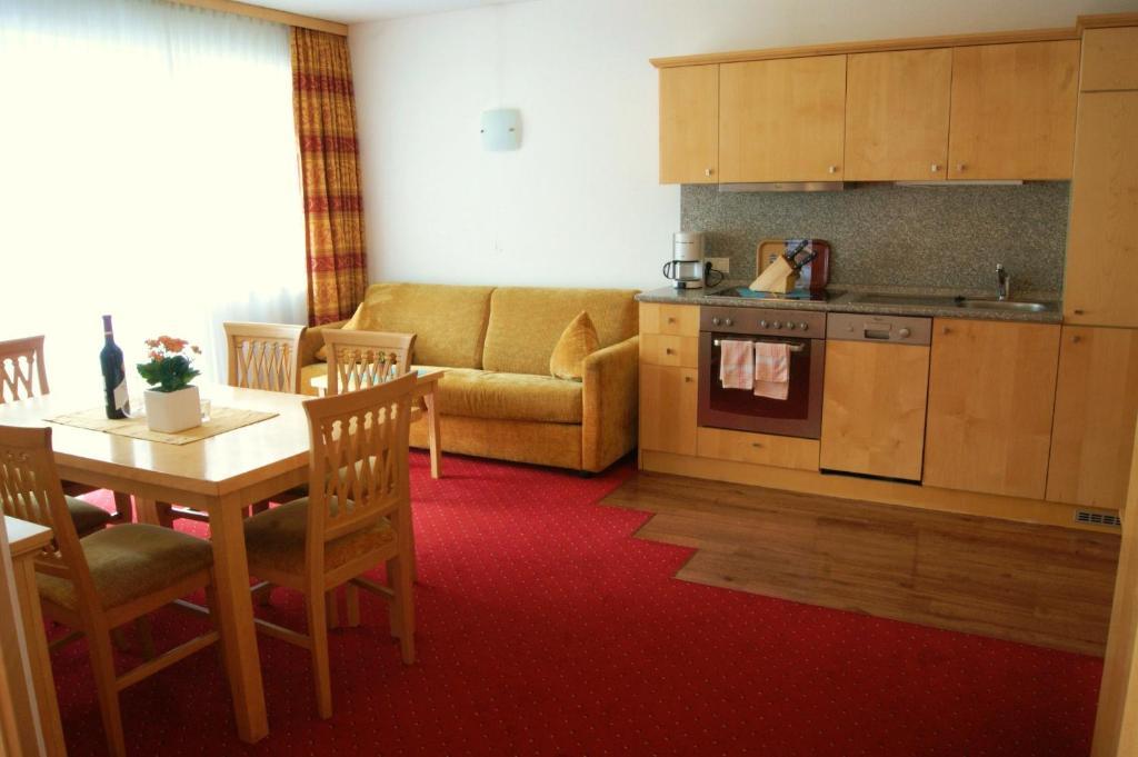 Falkner Appartement Resort Λάνγκενφελντ Δωμάτιο φωτογραφία
